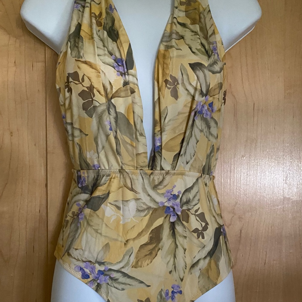 Gorgeous 1 piece Swimsuit